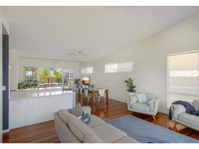 174 Esplanade, Golden Beach QLD 4551