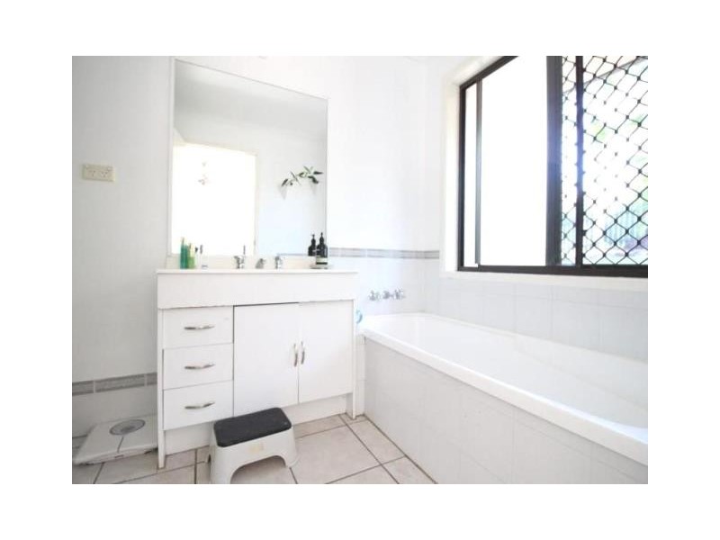 9 Brigalow Street, Caloundra West QLD 4551