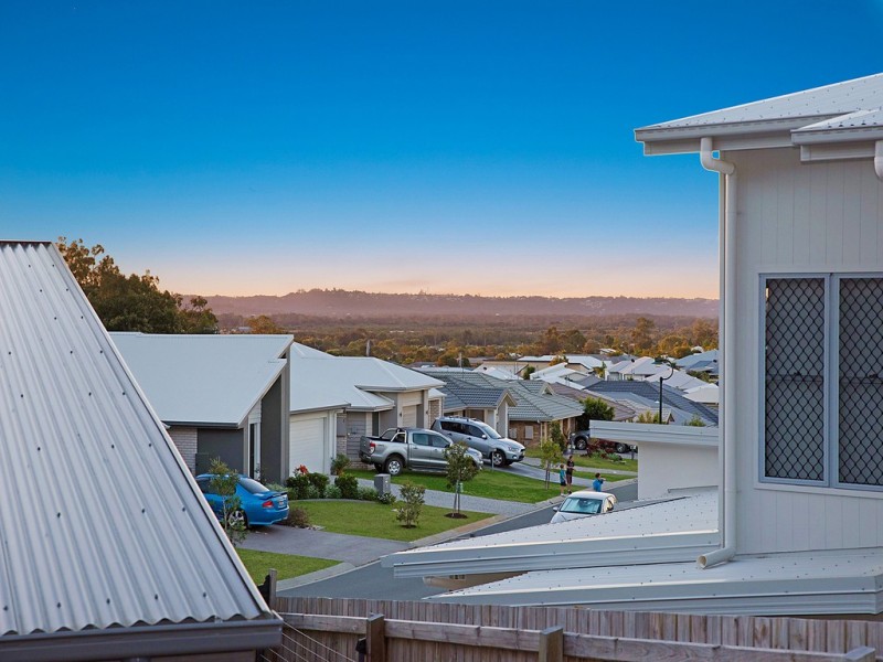 15 Tree View Crescent, Little Mountain QLD 4551