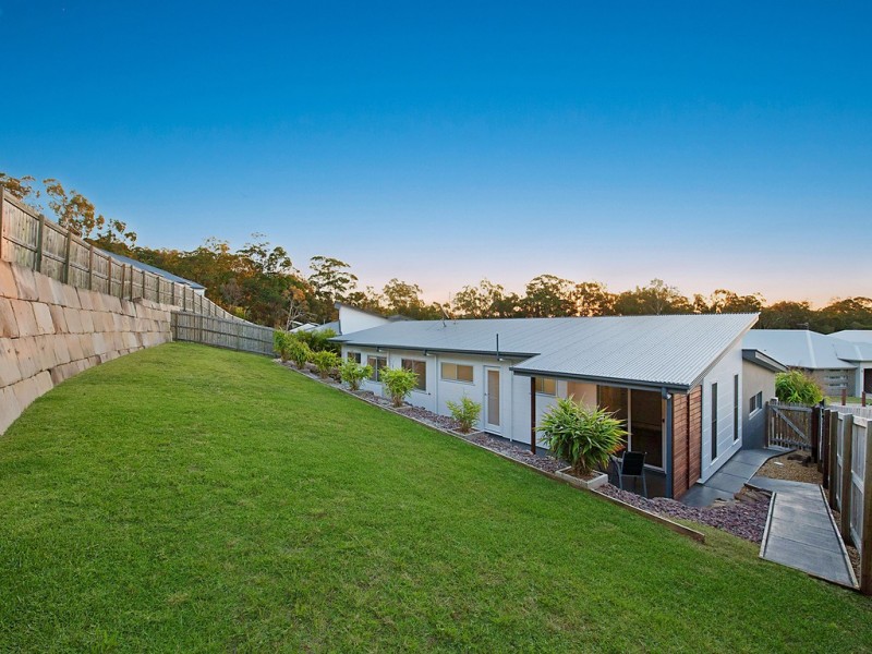 15 Tree View Crescent, Little Mountain QLD 4551