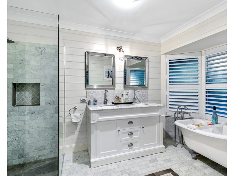 495 Glenview Road, Glenview QLD 4553