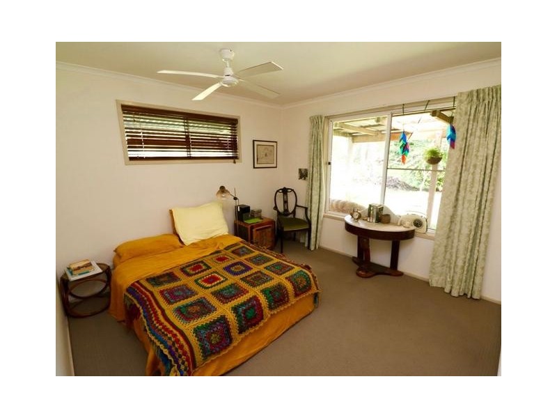 32 Whites Road, Landsborough QLD 4550