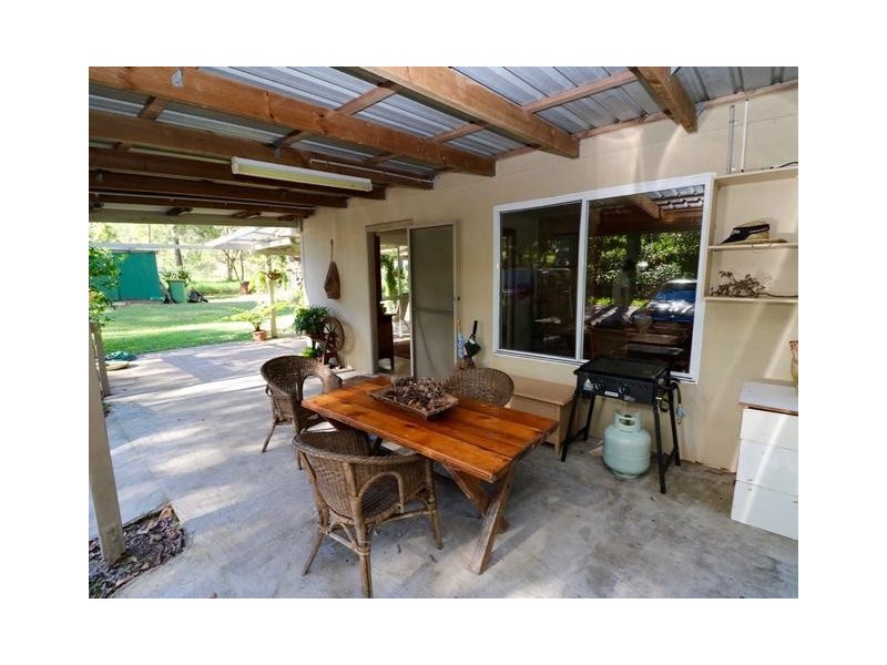 32 Whites Road, Landsborough QLD 4550