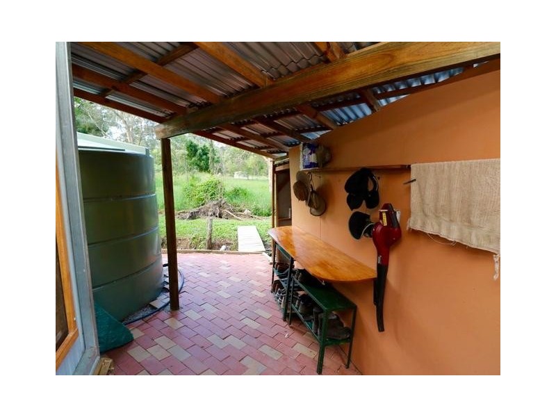 32 Whites Road, Landsborough QLD 4550