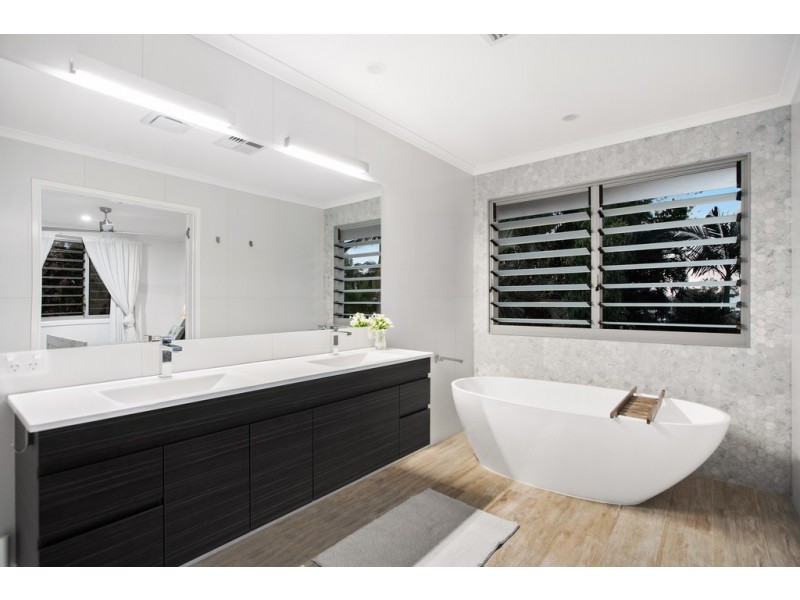 31 Nothling Street, Moffat Beach QLD 4551