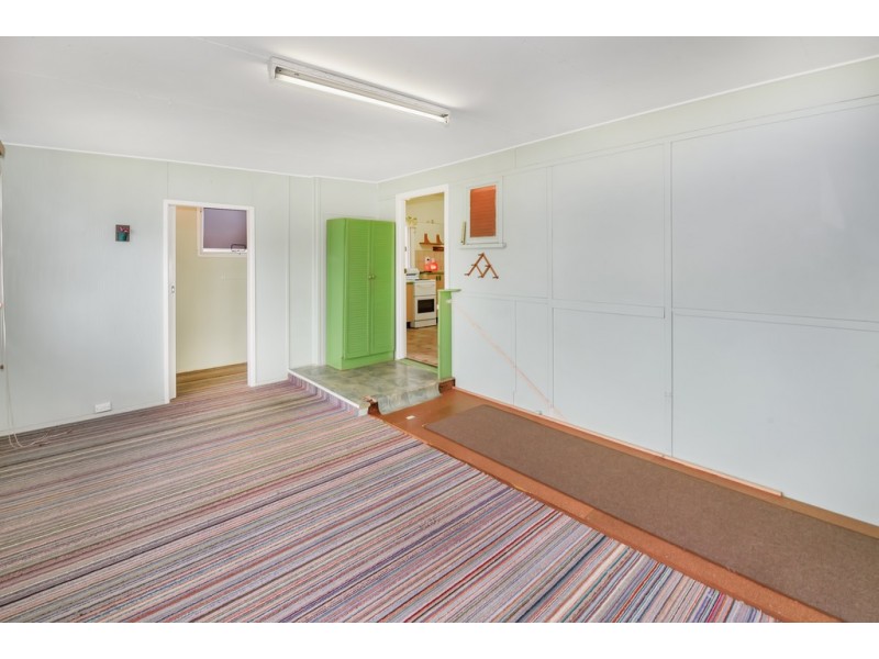 20 Kennedy Parade, Golden Beach QLD 4551