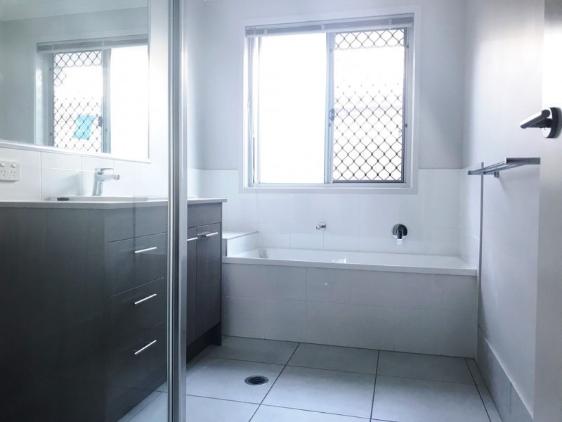 6 Wilkinson Street, Caloundra West QLD 4551