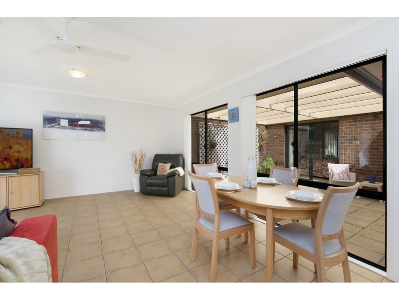Unit 202/4 Melody Court, Warana QLD 4575