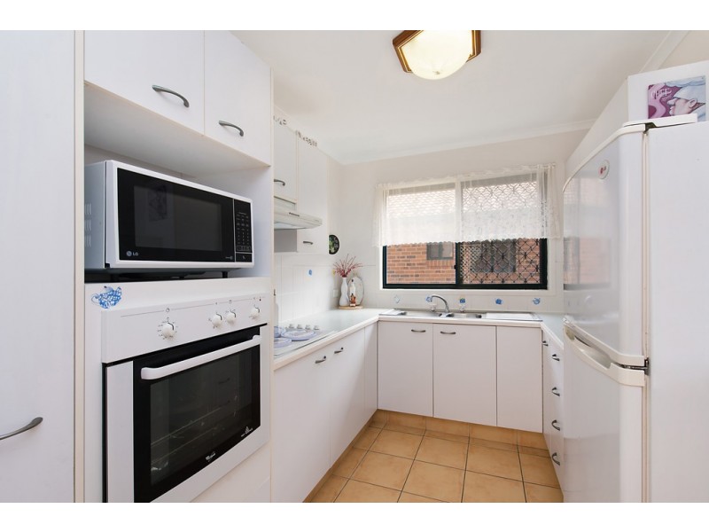Unit 202/4 Melody Court, Warana QLD 4575
