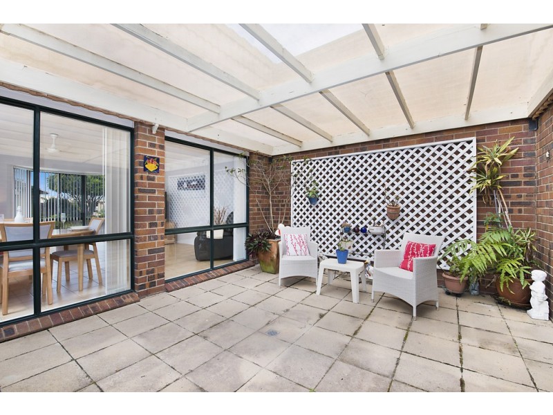 Unit 202/4 Melody Court, Warana QLD 4575