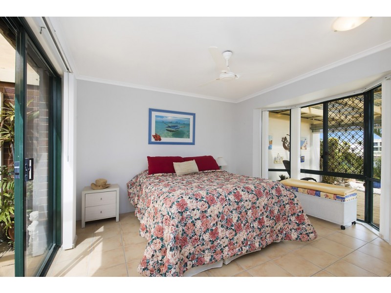 Unit 202/4 Melody Court, Warana QLD 4575