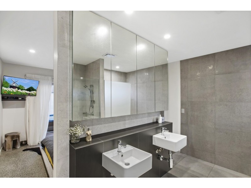 8 Bluff Street, Birtinya QLD 4575