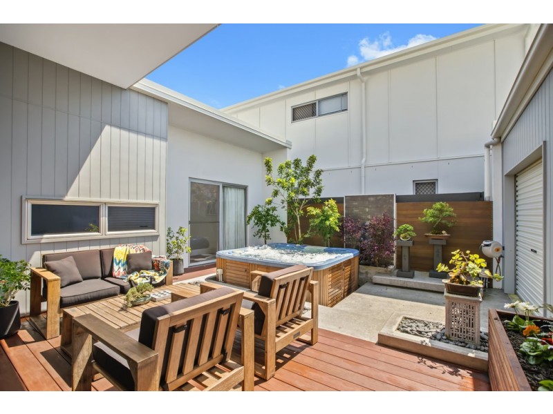 8 Bluff Street, Birtinya QLD 4575