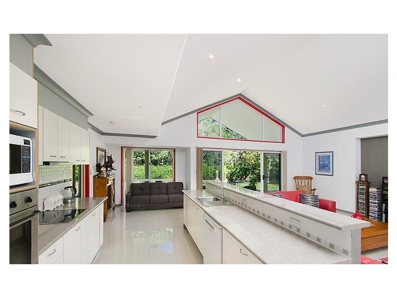 10 Bongaree Drive, Pelican Waters QLD 4551