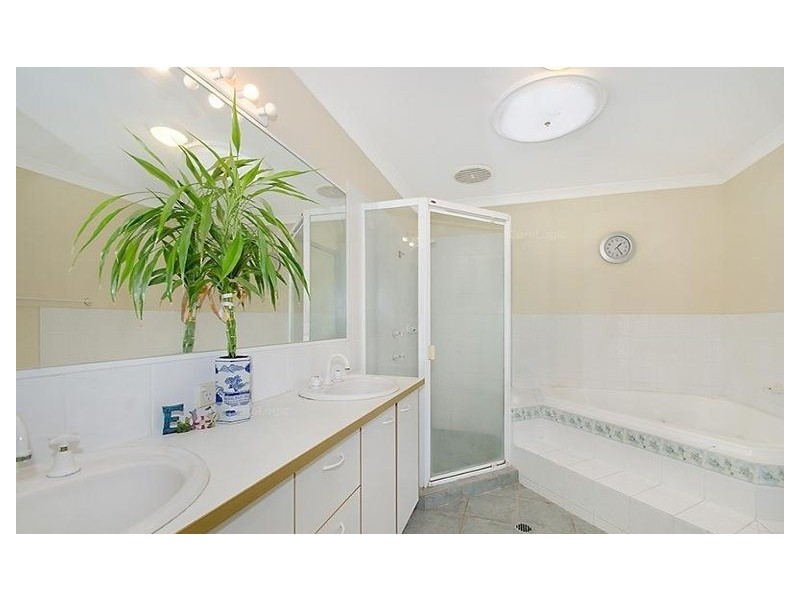 10 Bongaree Drive, Pelican Waters QLD 4551