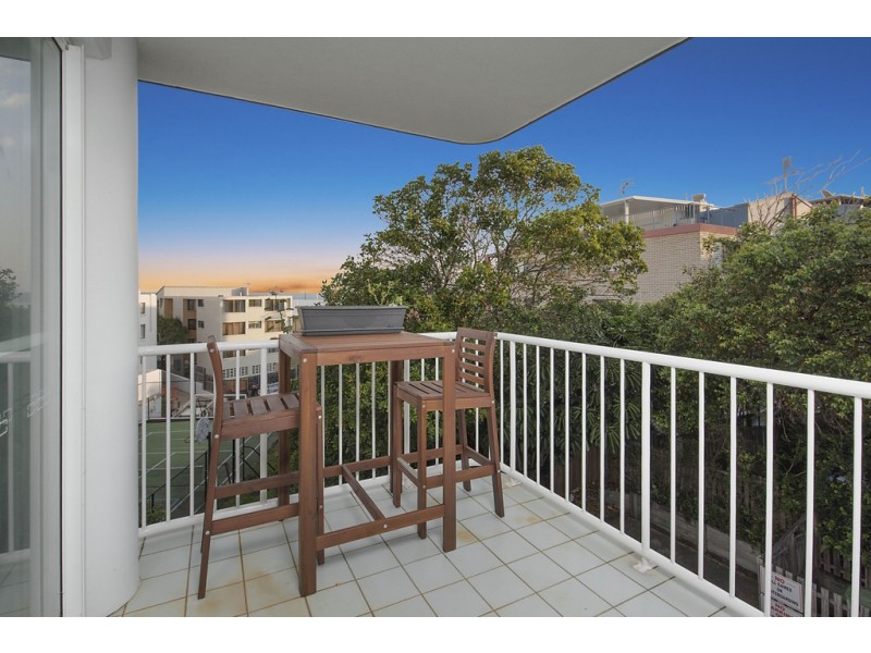 Unit 6/64 Edmund Street, Kings Beach QLD 4551