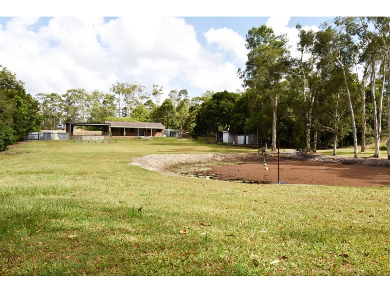 8 Amigh Road, Landsborough QLD 4550