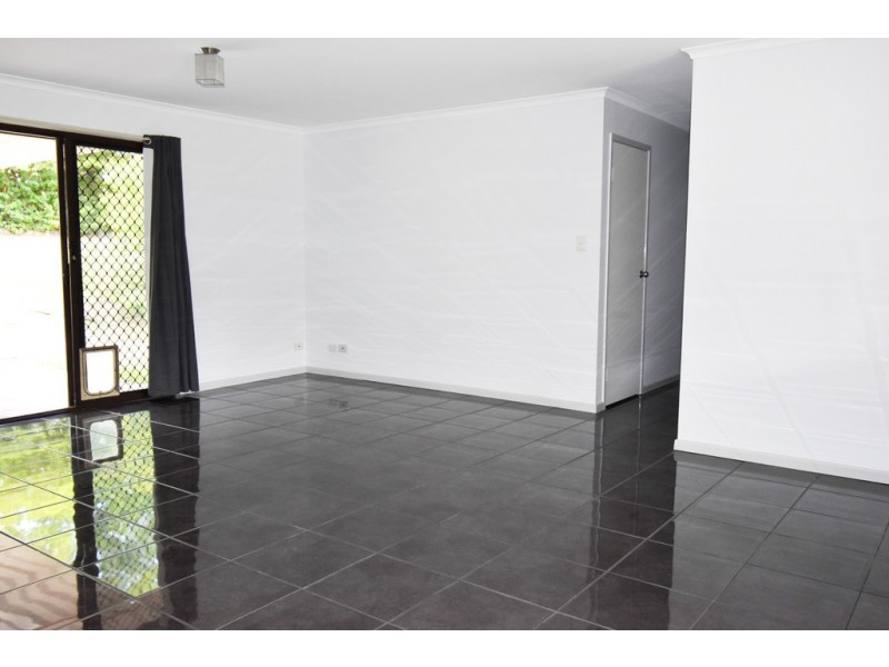 8 Amigh Road, Landsborough QLD 4550