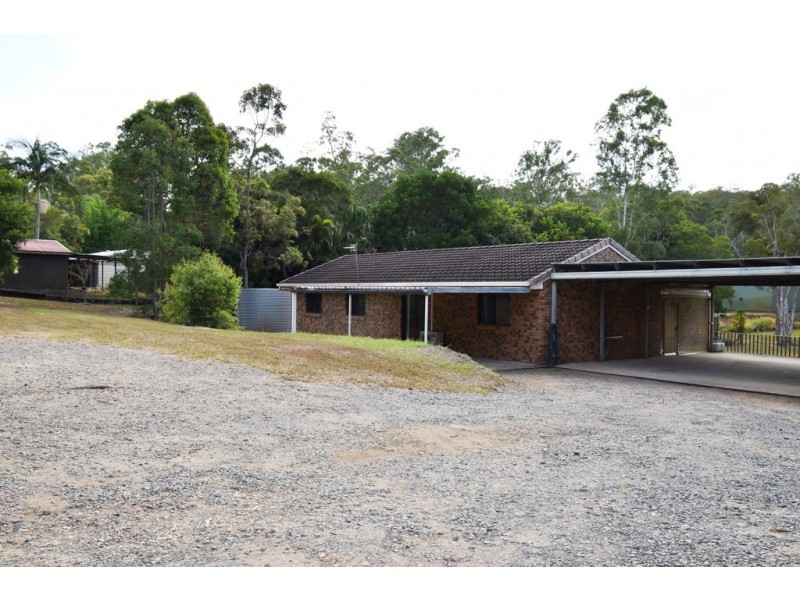 8 Amigh Road, Landsborough QLD 4550