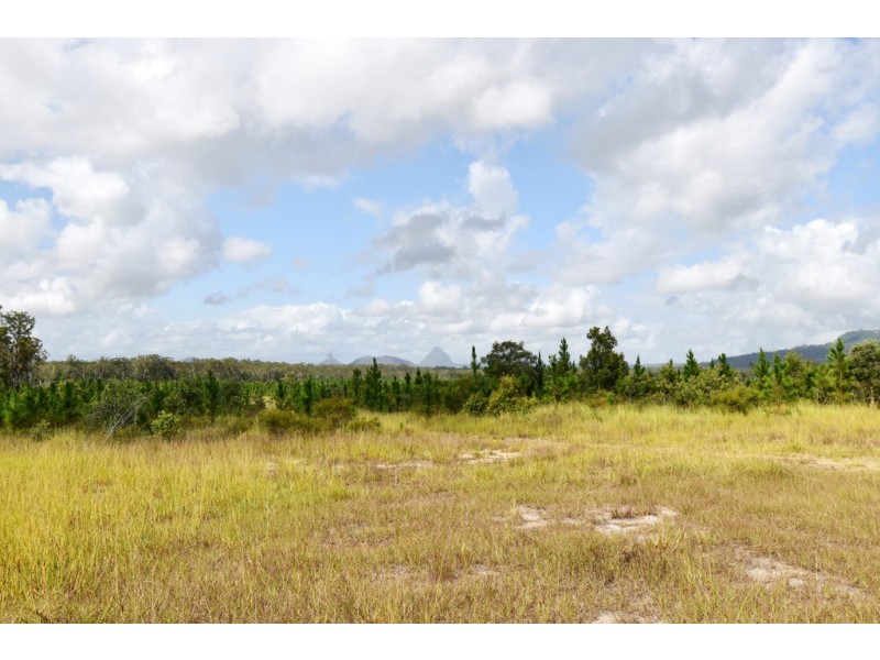 8 Amigh Road, Landsborough QLD 4550
