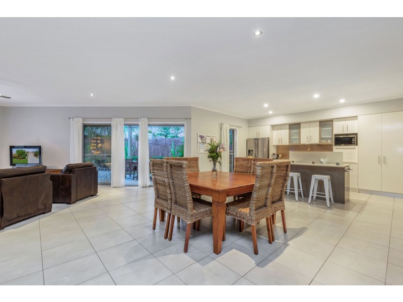 9 Parkhill Court, Little Mountain QLD 4551