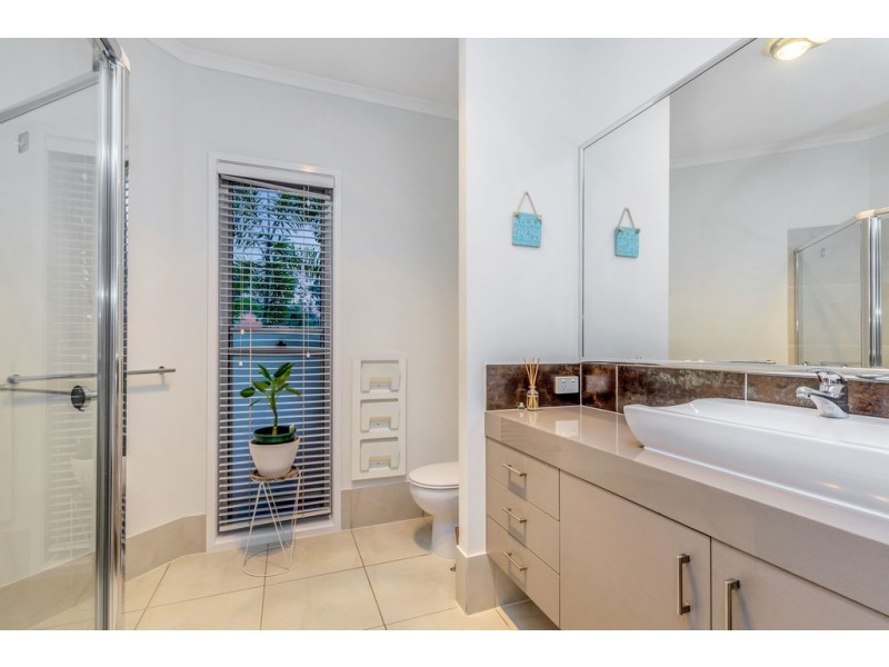 9 Parkhill Court, Little Mountain QLD 4551