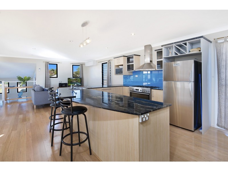 22 Seaview Terrace, Moffat Beach QLD 4551
