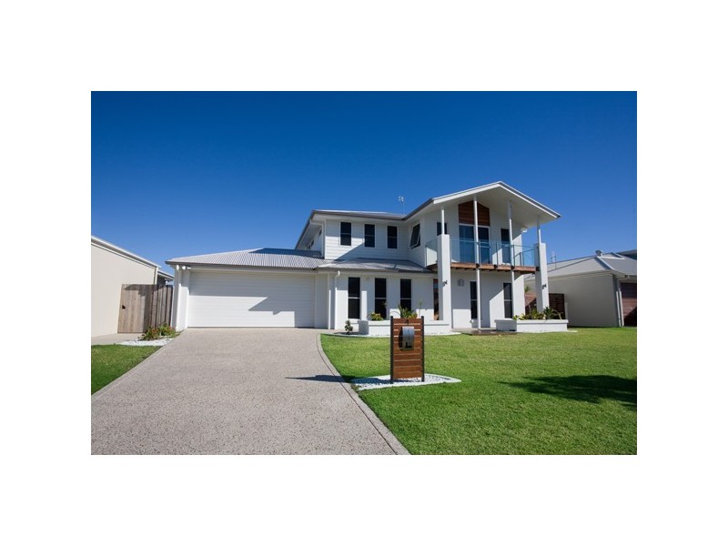 4 Reef Court, Birtinya QLD 4575