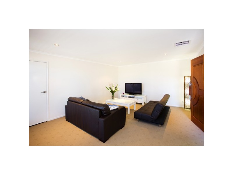 4 Reef Court, Birtinya QLD 4575