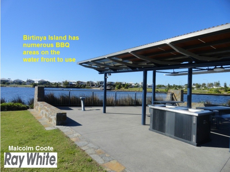 4 Reef Court, Birtinya QLD 4575