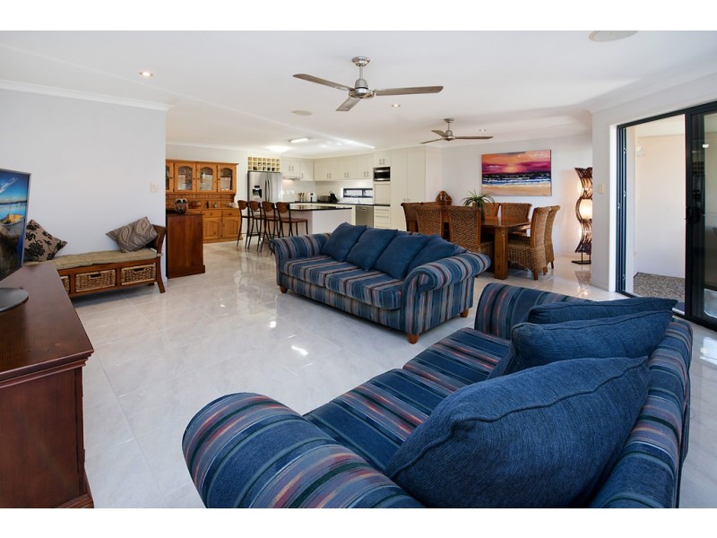 6 Bangalore Close, Caloundra West QLD 4551