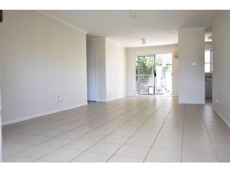 2/43 Arthur Street, Kings Beach QLD 4551