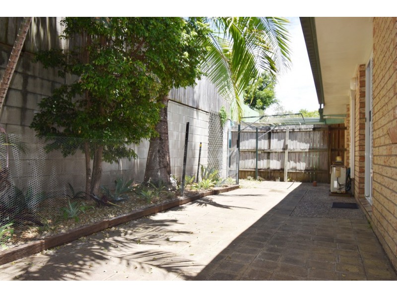 2/43 Arthur Street, Kings Beach QLD 4551