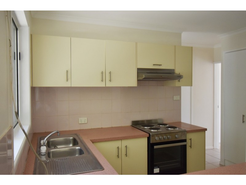 2/43 Arthur Street, Kings Beach QLD 4551