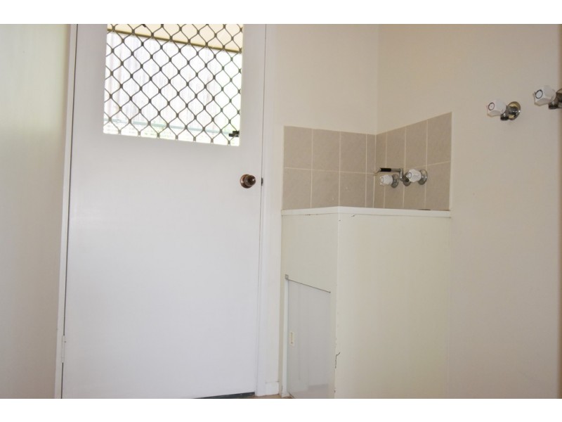 2/43 Arthur Street, Kings Beach QLD 4551