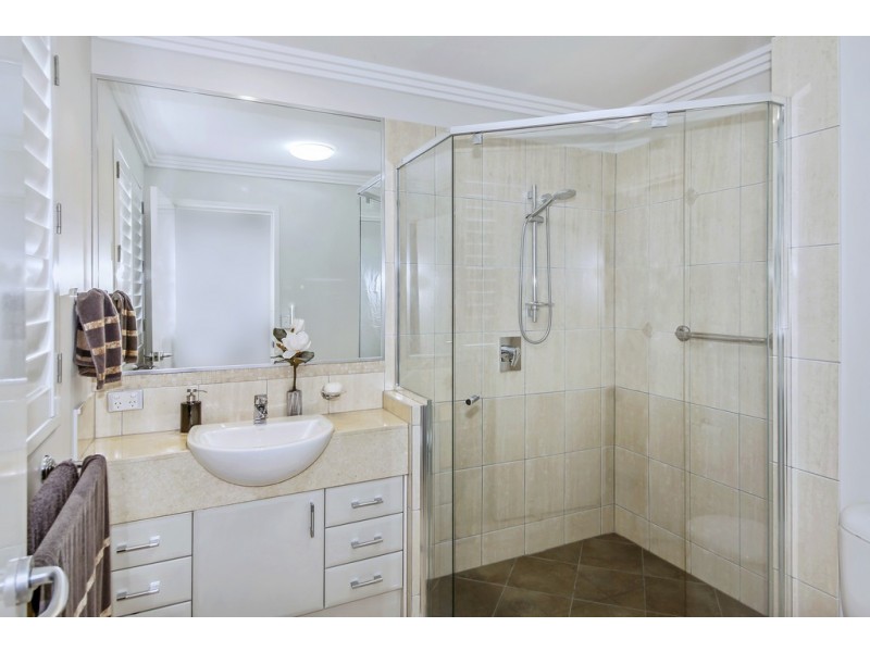 Unit 4/30 Canberra Terrace, Caloundra QLD 4551