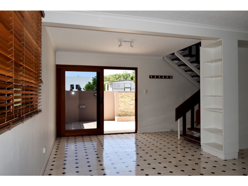 40 Roderick Street, Moffat Beach QLD 4551