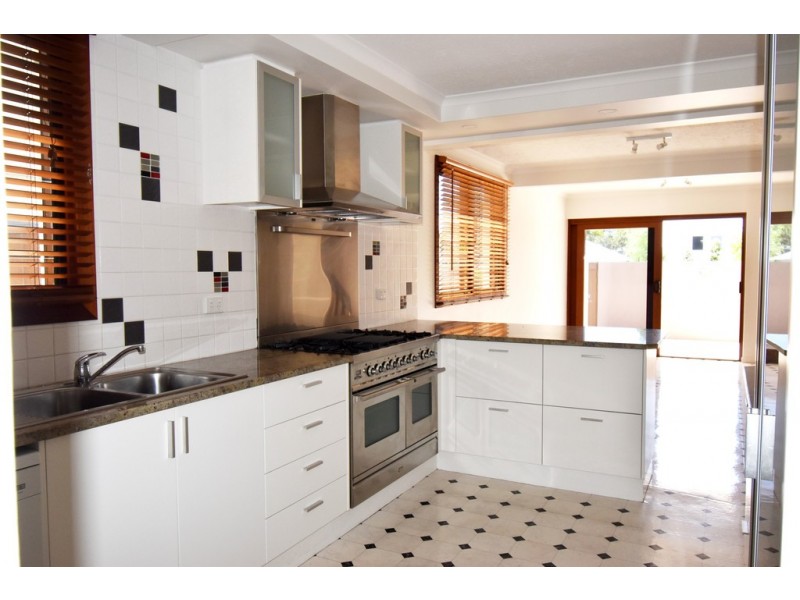 40 Roderick Street, Moffat Beach QLD 4551