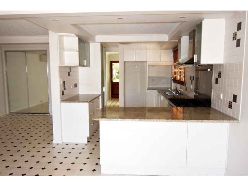 40 Roderick Street, Moffat Beach QLD 4551