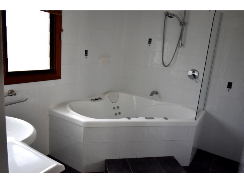 40 Roderick Street, Moffat Beach QLD 4551