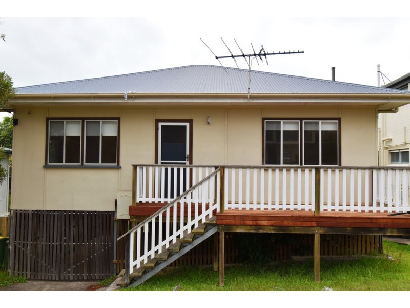 3 Mahia Terrace, Kings Beach QLD 4551