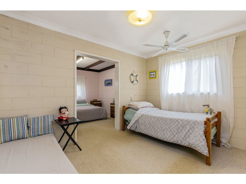 8 Elinya Street, Battery Hill QLD 4551