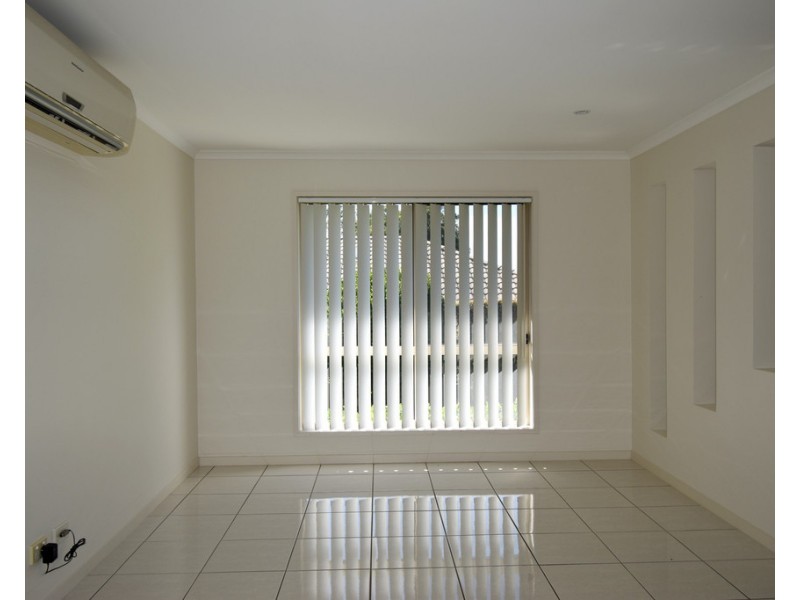 11 Gloria Close, Glass House Mountains QLD 4518