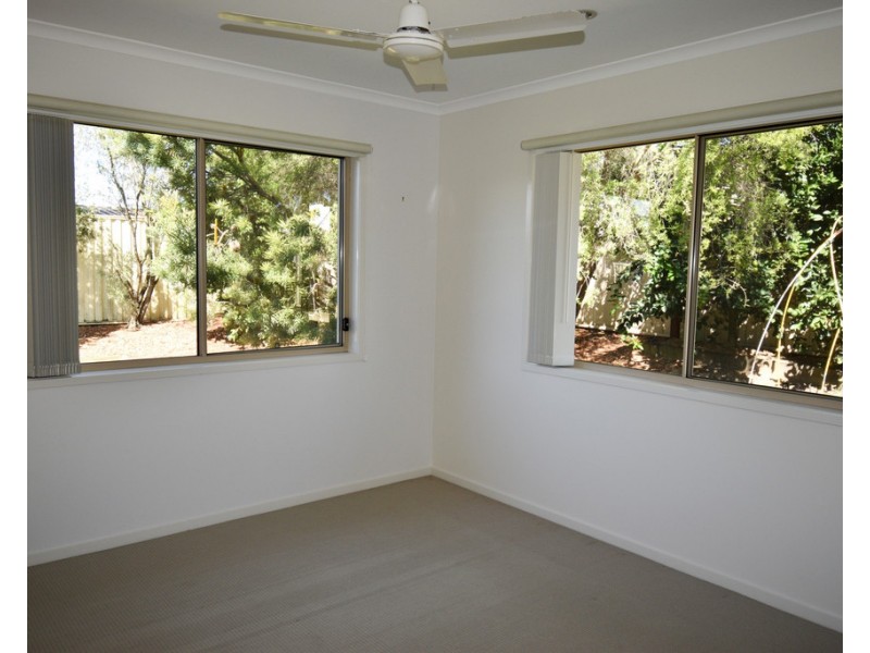 11 Gloria Close, Glass House Mountains QLD 4518
