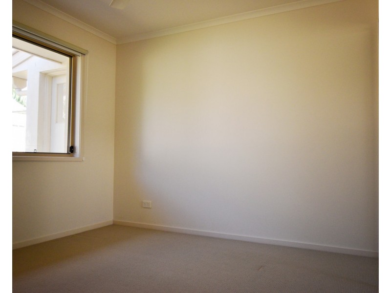 11 Gloria Close, Glass House Mountains QLD 4518