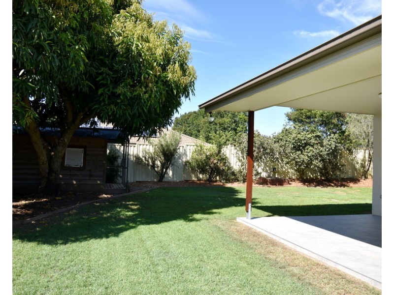 11 Gloria Close, Glass House Mountains QLD 4518