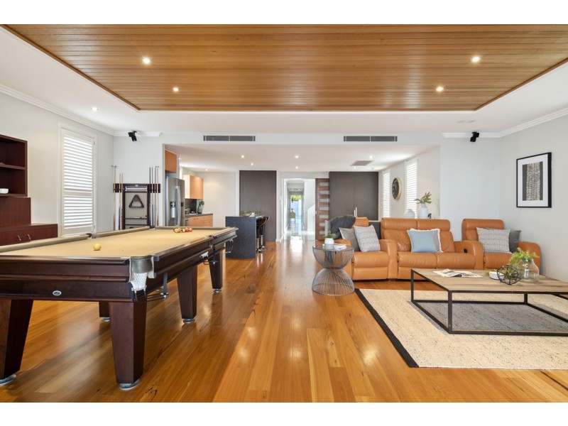 1 Bennett Street, Moffat Beach QLD 4551
