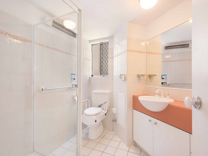 Unit 1/27 Landsborough Parade, Golden Beach QLD 4551