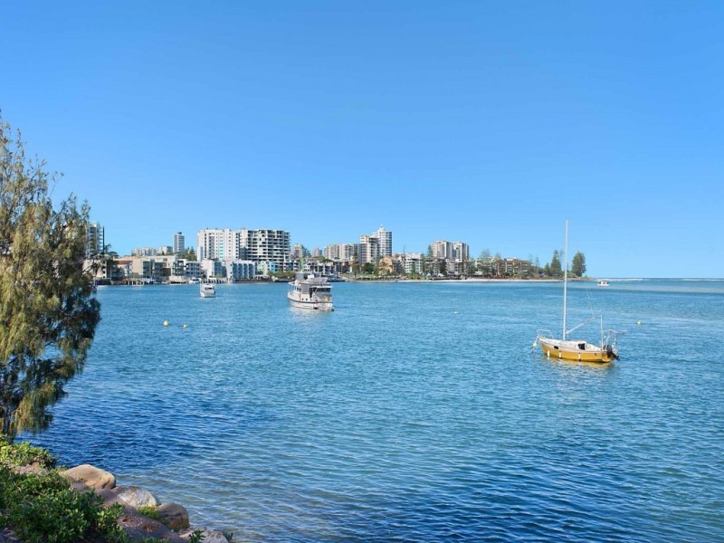 Unit 1/27 Landsborough Parade, Golden Beach QLD 4551