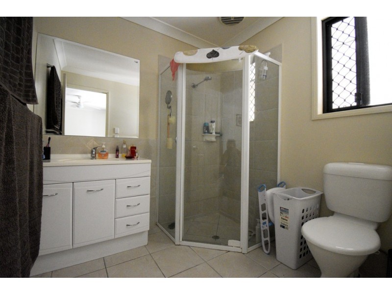 43 Bellevue Drive, Little Mountain QLD 4551